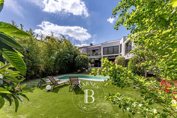 Colombes, Maison 4 Chambres -  293 m² à vendre