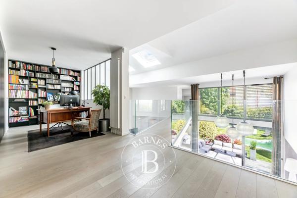 Colombes, Maison 4 Chambres -  293 m² à vendre