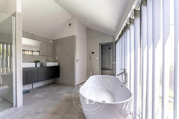 Colombes, Maison 4 Chambres -  293 m² à vendre