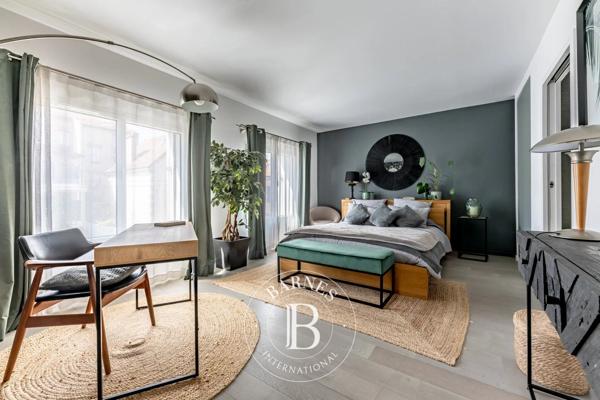 Colombes, Maison 4 Chambres -  293 m² à vendre