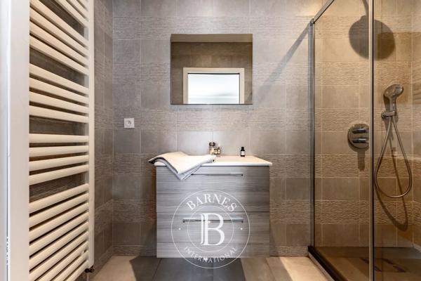 Colombes, Maison 4 Chambres -  293 m² à vendre