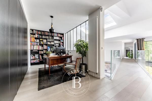 Colombes, Maison 4 Chambres -  293 m² à vendre