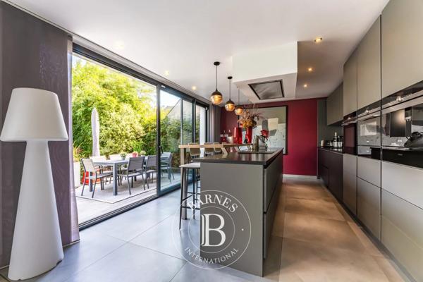 Colombes, Maison 4 Chambres -  293 m² à vendre