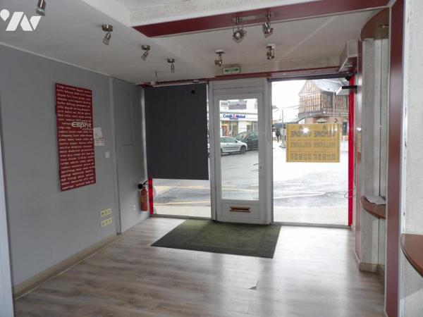 EN EXCLUSIVITE Centre ville BRUAY LA BUISSIERE, Immeuble à usage mixte commerce et habitation