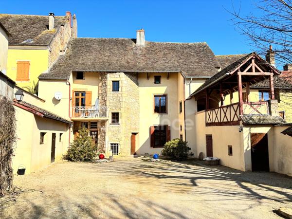 Maison à vendre 10 pièces - 300 m² - Terrain 1000m² - CUISERY (71) proche Tournus