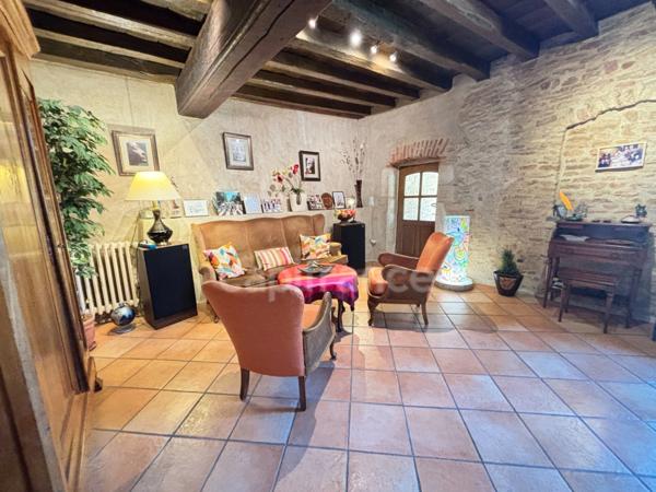Maison à vendre 10 pièces - 300 m² - Terrain 1000m² - CUISERY (71) proche Tournus