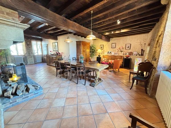Maison à vendre 10 pièces - 300 m² - Terrain 1000m² - CUISERY (71) proche Tournus