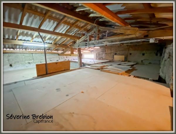 Maison spacieuse avec terrasse – Peschadoires, à 5 min de Thiers