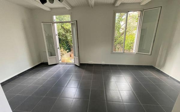 Maison à vendre    3 pièces •  Antibes