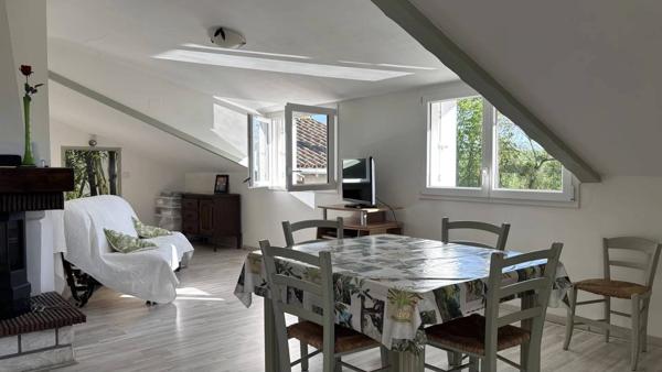 Maison avec moulin