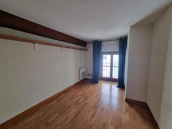APPARTEMENT T3 A LOUER - LYON 2EME ARRONDISSEMENT Bellecour-Sala 66.69 m 2 1 250 € charges comprises par mois