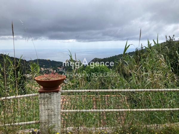 Maison à EZE, 06360 - 4 pièces 204m²