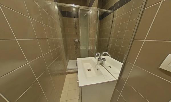 STUDIO A LOUER - VENISSIEUX Ernest-Renan 22.65 m 2 533 € charges comprises par mois
