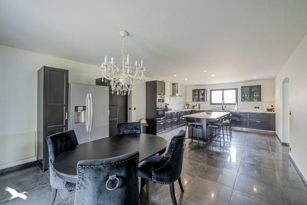 Maison à vendre |  Tresses |  7 pièces | 196 m²