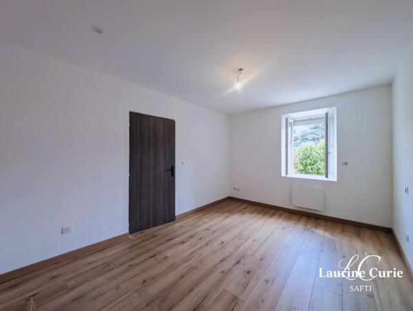 Appartement T3 entièrement rénové avec loggia