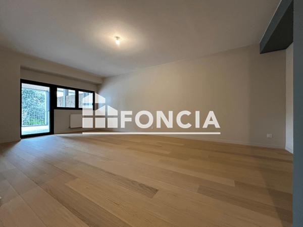 Location Appartement 3 pièces 68.4 m² - 8 RUE EMILE DUCLOS Poitiers 86000