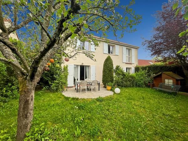 Maison Vaureal 8 pièce(s) 150 m2