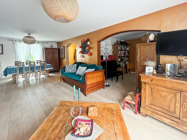 Maison Vaureal 8 pièce(s) 150 m2