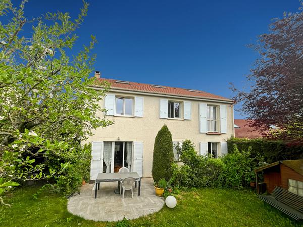 Maison Vaureal 8 pièce(s) 150 m2