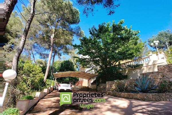 BANDOL (83150) - NUE PROPRIÉTÉ - ENSEMBLE IMMOBILIER AVEC TERRAIN ET PISCINE