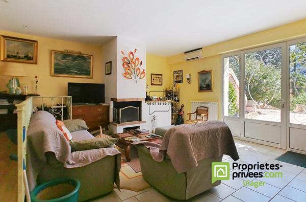 BANDOL (83150) - NUE PROPRIÉTÉ - ENSEMBLE IMMOBILIER AVEC TERRAIN ET PISCINE