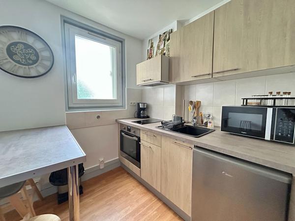 APPARTEMENT À VENDRE - T1 MEUBLE AU PIED DU METRO VILLEJEAN
