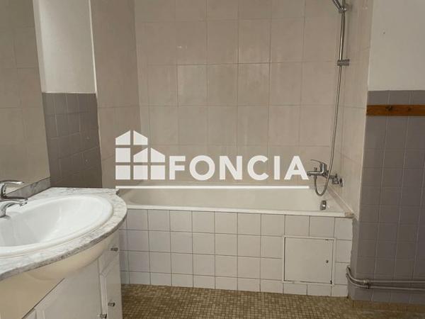 Location Appartement 2 pièces 40.87 m² - 2 RUE DE LA DURANCE Paris 75012