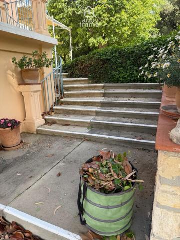 Villa
                                                                                                                                                                                                                                                                                                                        7 pièce(s)                                                                                                                                                                                                          4 chambre(s)                                                                                                                                                                                                          170  m²