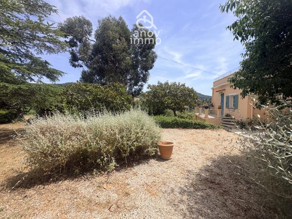 Villa
                                                                                                                                                                                                                                                                                                                        7 pièce(s)                                                                                                                                                                                                          4 chambre(s)                                                                                                                                                                                                          170  m²