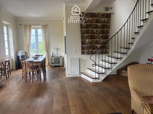 Villa
                                                                                                                                                                                                                                                                                                                        7 pièce(s)                                                                                                                                                                                                          4 chambre(s)                                                                                                                                                                                                          170  m²