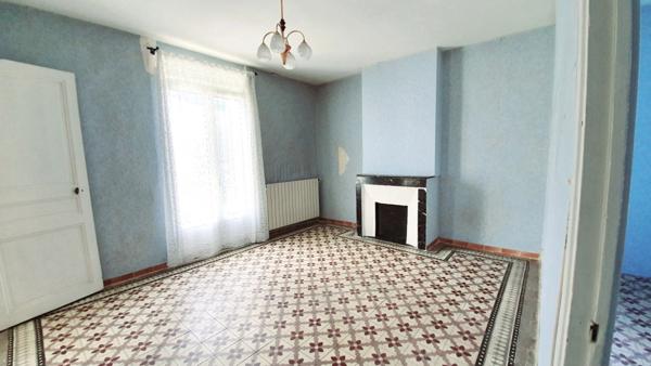 MAISON DE VILLE A RÉNOVER