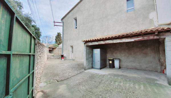 MAISON DE VILLE A RÉNOVER