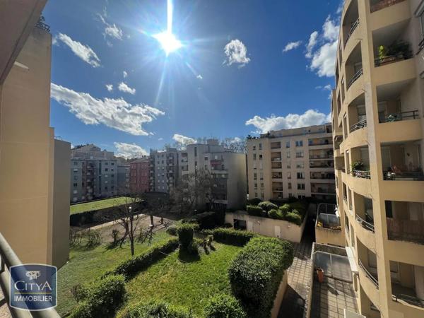 Appartement à louer 2 pièces 47.85m² Villeurbanne (69100)