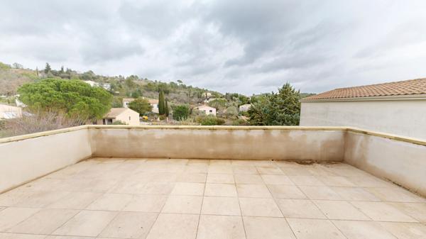 Proche CARCASSONNE, Maison de plain pied avec sous sol et piscine