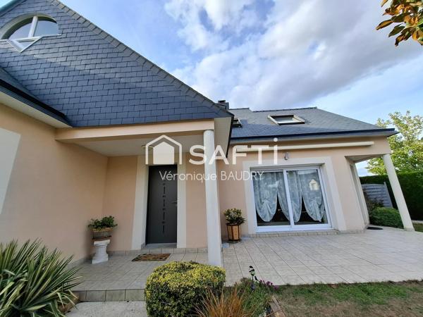 Maison 122 m² env- 3 chambres, bureau, garage double, sous sol.