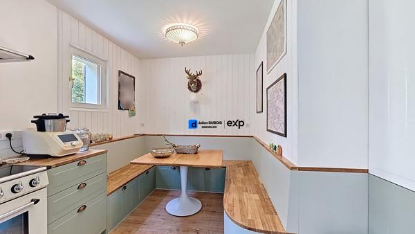 Élégante villa rénovée avec vue sur les pins