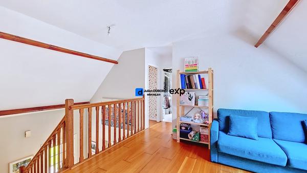 Élégante villa rénovée avec vue sur les pins