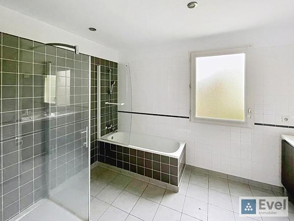 Maison - F5 - 127m²