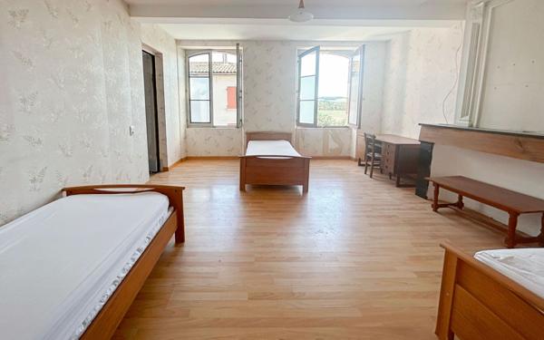 Maison à vendre    15 pièces •  Saintes