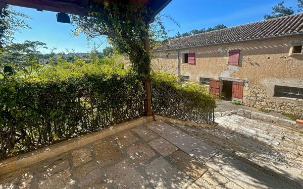 Maison à vendre    15 pièces •  Saintes