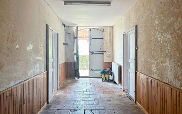 Maison à vendre    15 pièces •  Saintes