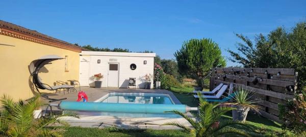 Très belle villa familiale de 245 m² avec piscine au sel et chauffée