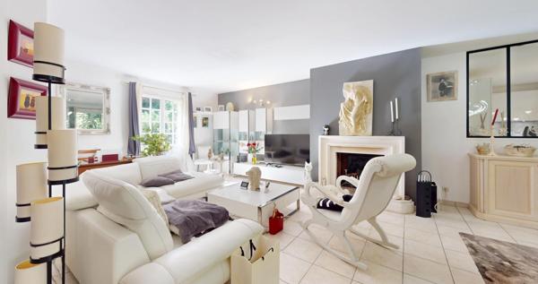 VENDU EN VIAGER occupé Homme 80 ans et Femme 82 ans