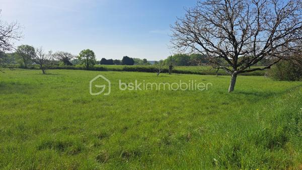 Terrain de 8 192 m²