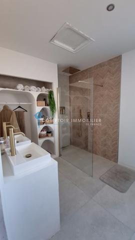 Maison
                                                                                                                                                                                                                                                                                                                        4 pièce(s)                                                                                                                                                                                                          3 chambre(s)                                                                                                                                                                                                          168  m²