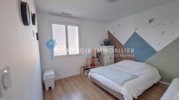 Maison
                                                                                                                                                                                                                                                                                                                        4 pièce(s)                                                                                                                                                                                                          3 chambre(s)                                                                                                                                                                                                          168  m²