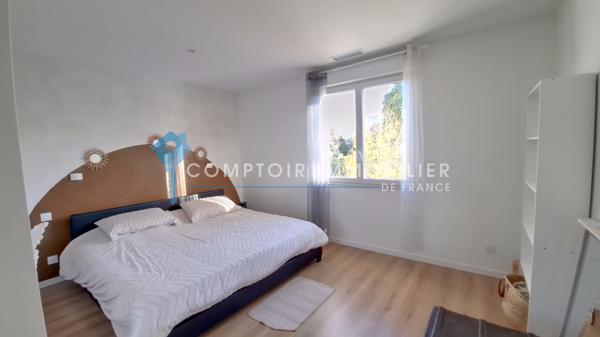 Maison
                                                                                                                                                                                                                                                                                                                        4 pièce(s)                                                                                                                                                                                                          3 chambre(s)                                                                                                                                                                                                          168  m²