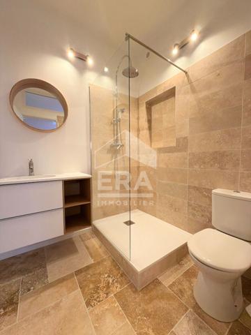 A LOUER A CADENET 84160 MAISON DE VILLAGE MEUBLEE TYPE 3 PIECES D'ENVIRON 55M² 