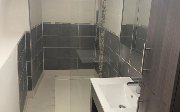 Appartement à vendre    3 pièces • 83,74 m2 Montélimar