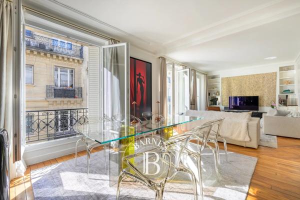 Paris 16ème, Appartement 2 Chambres -  104 m² à vendre
